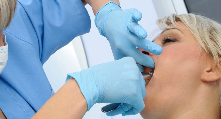 Tooth extractions in Countryside Il